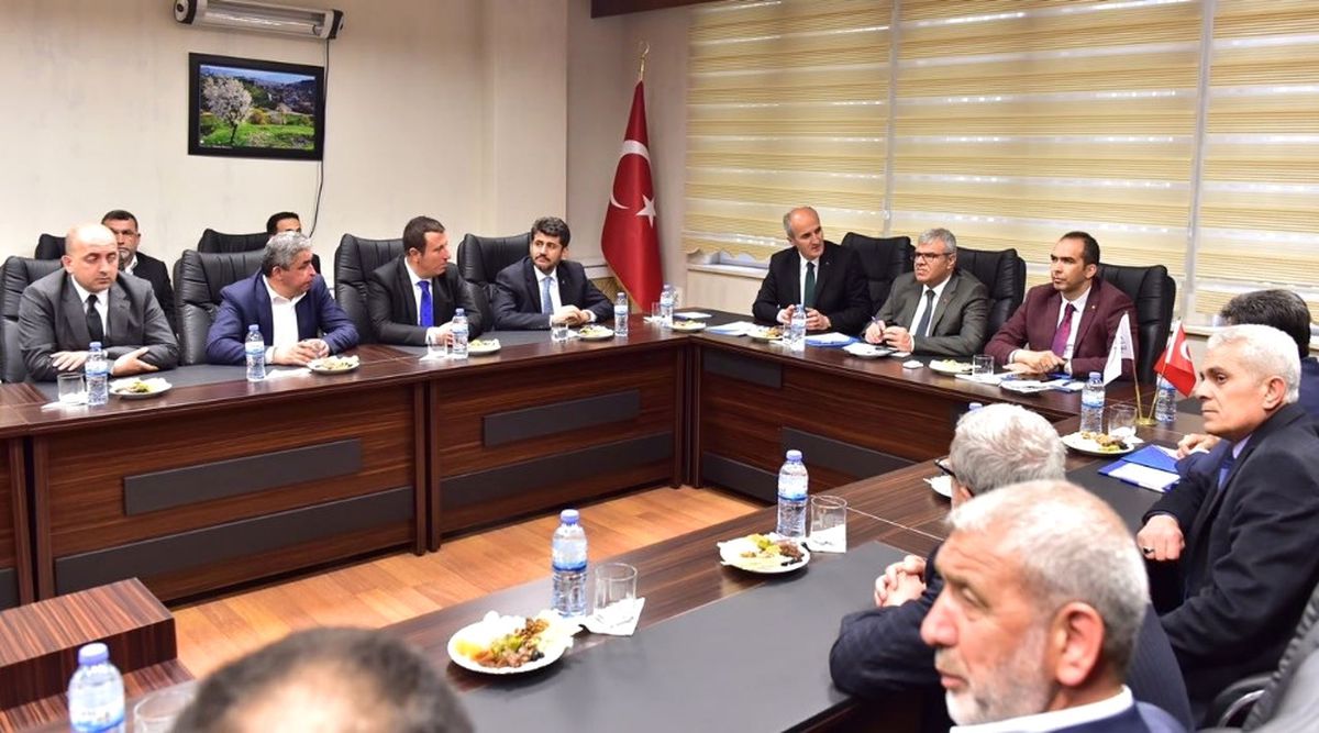 Başbakan Yardımcısı Kaynak: "(Kılıçdaroğlu\'nun Törenle Karşılanması) Mahşeri Vicdan Rahatsız Oldu"
