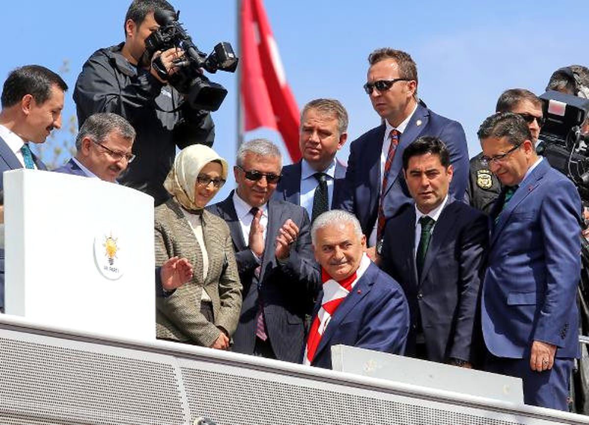 Başbakan Yıldırım: Eyalet Sistemine Yol Açacak Bir Madde Varsa Başbakanlık Görevini Anında...