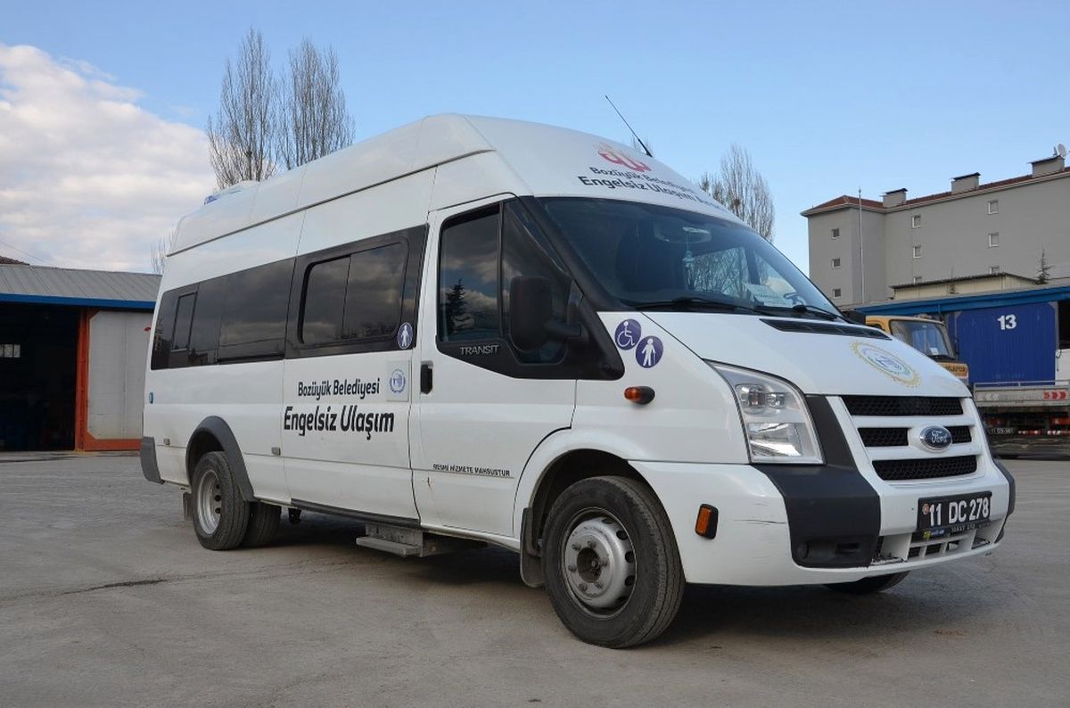 Bozüyük\'te Engelli ve Yaşlı Seçmenler Asansörlü Araçla Taşınacak