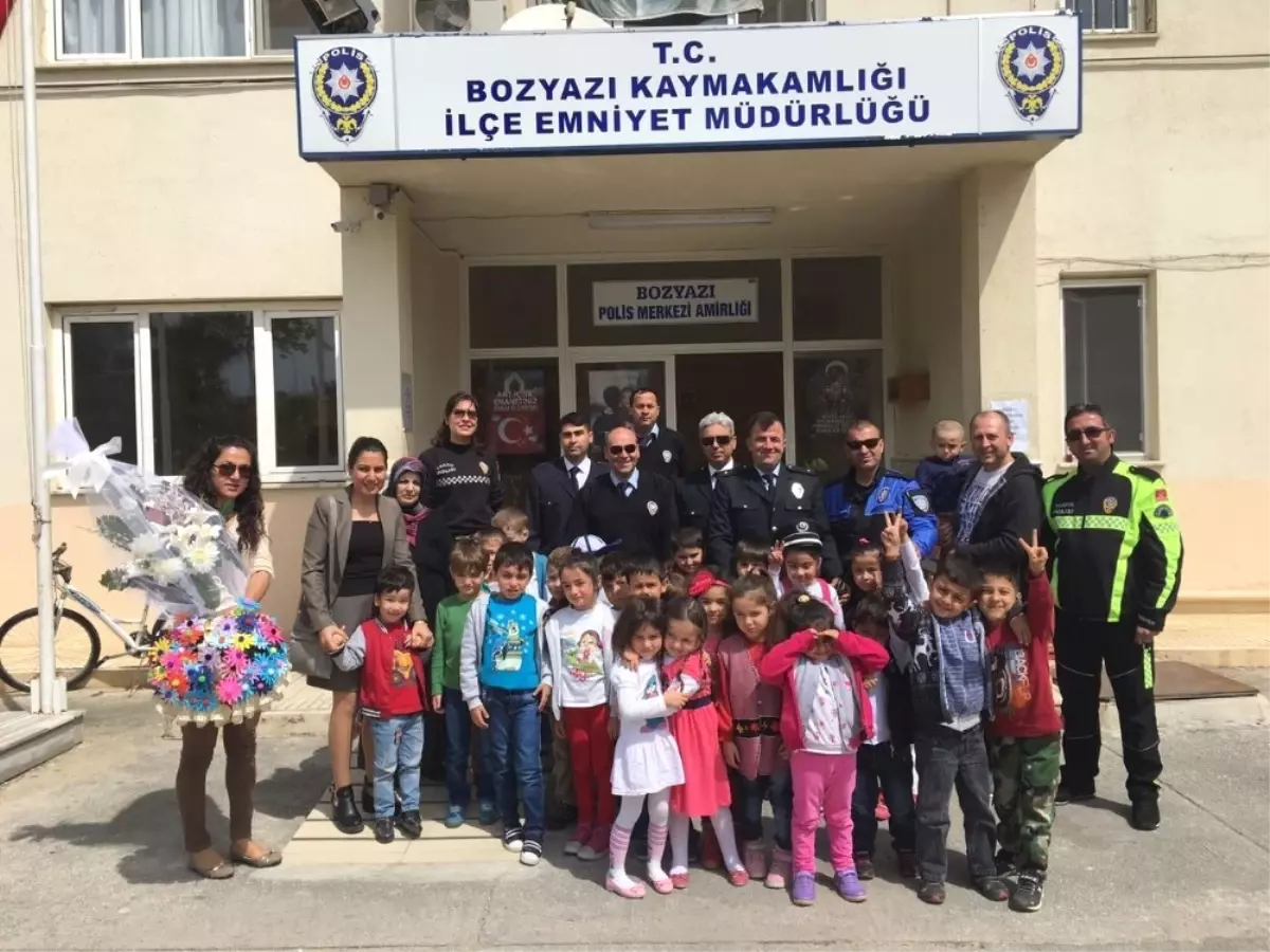 Bozyazılı Miniklerden Polislere Ziyaret