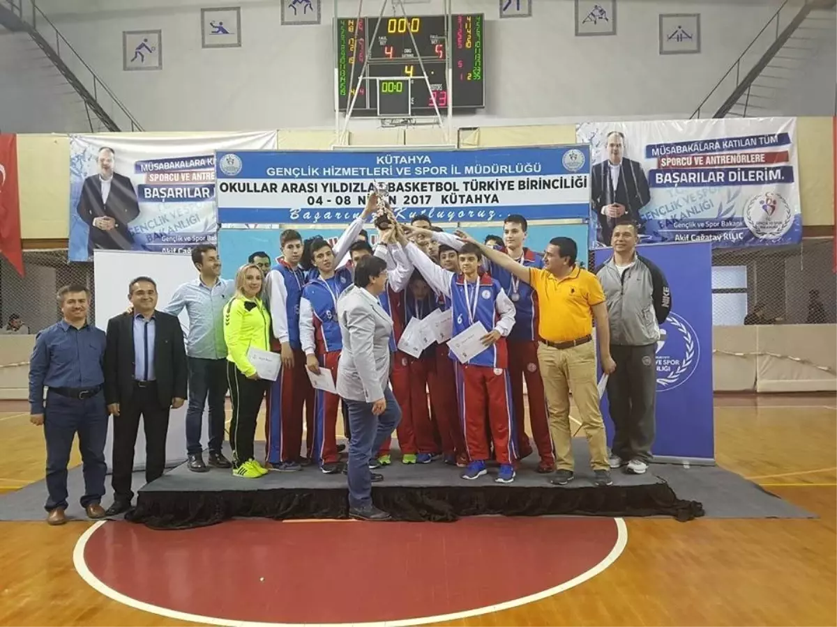 Bursalı Öğrencilerin Basketbol Başarısı