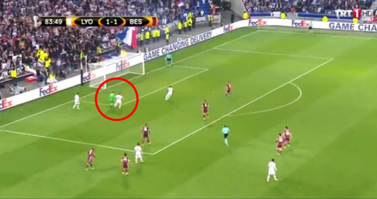 Beşiktaş kalecisi Fabri, Yaptığı Kritik Hatayla Takımını Yaktı