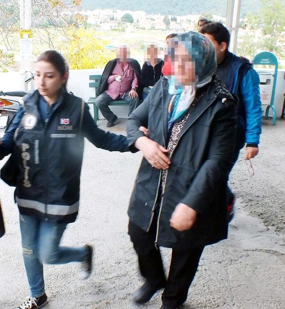 Fetö\'nün Manisa Kadın Öğretmenler İmamı Tutuklandı