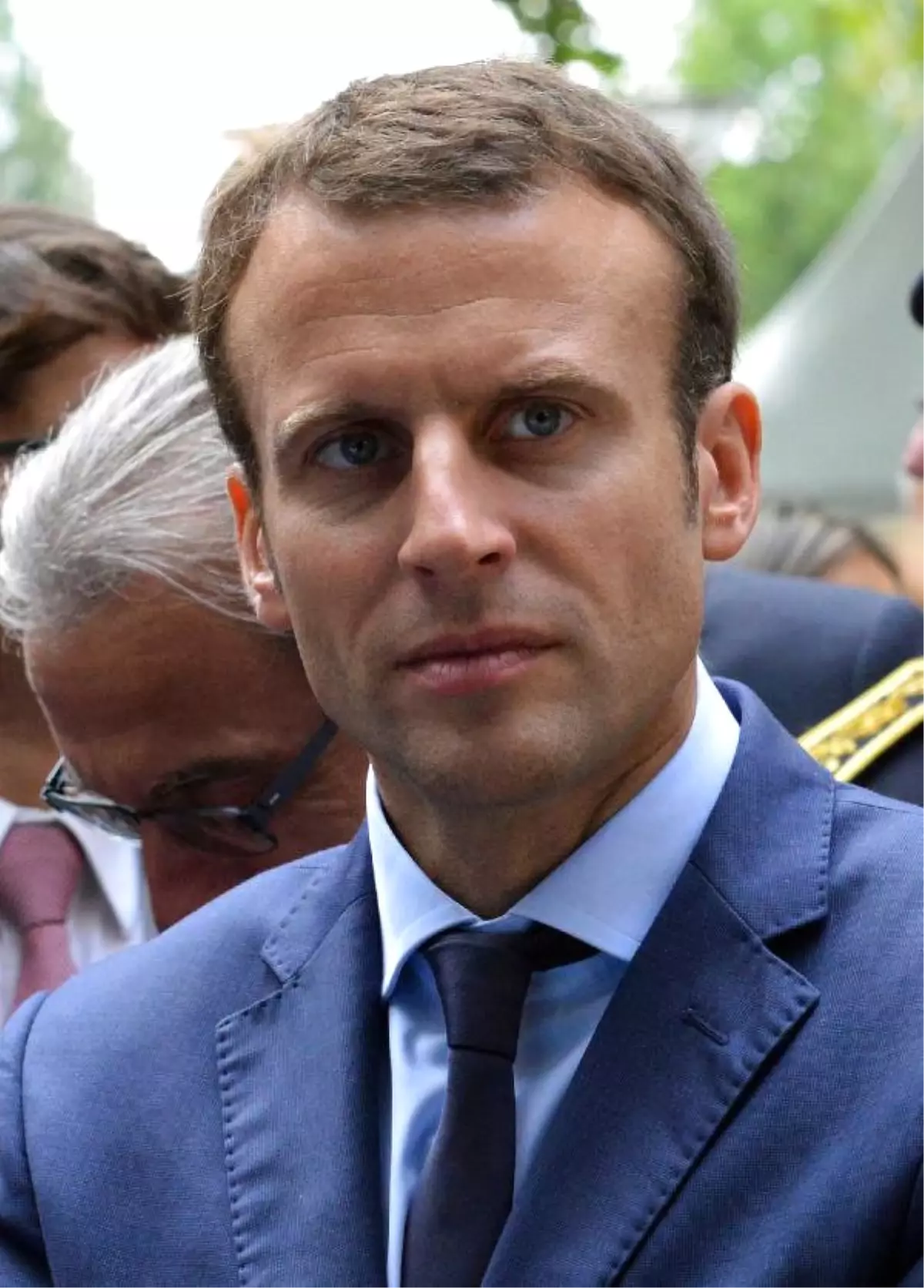 Fransa\'da 11 Cumhurbaşkanı Adayı Arasında Macron Önde