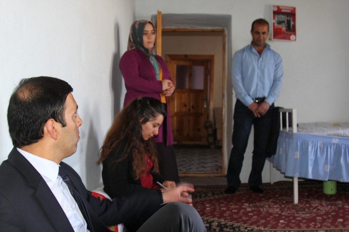 Kaymakam Öztürk\'ten Hasta Gaziye Ziyaret