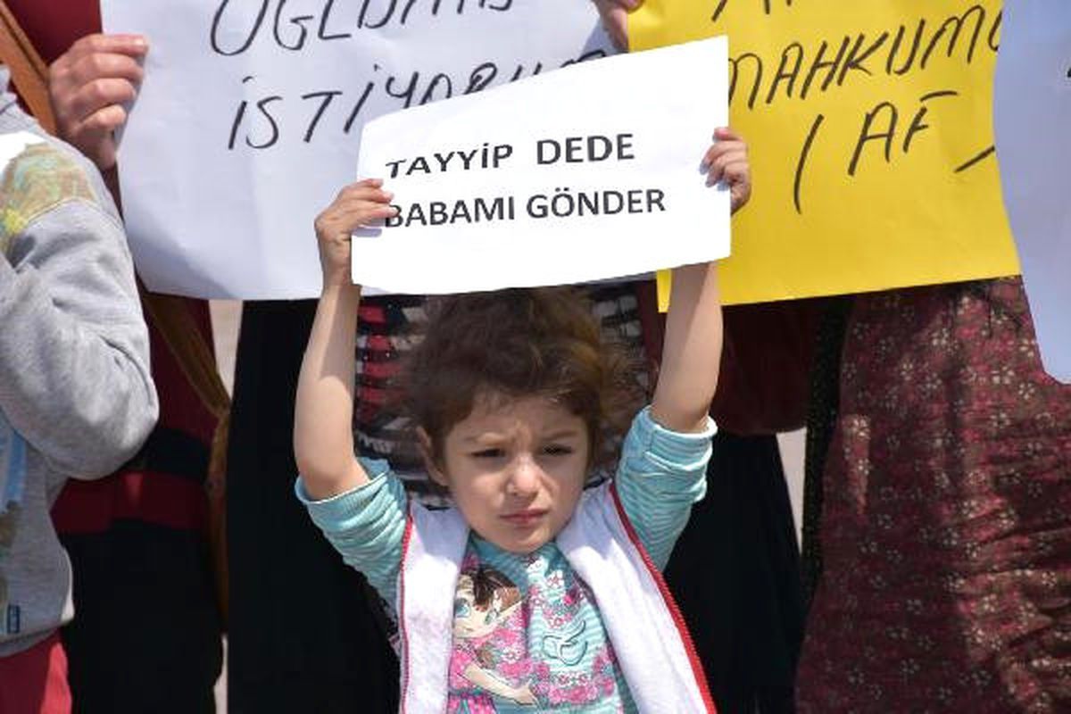 Mahkum Yakınları Af İstedi