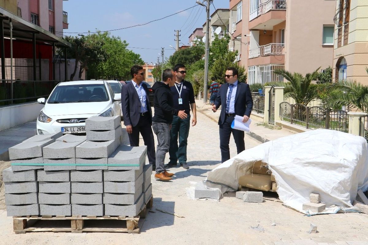 Manisa\'da Mahalle Yollarında Hummalı Çalışma