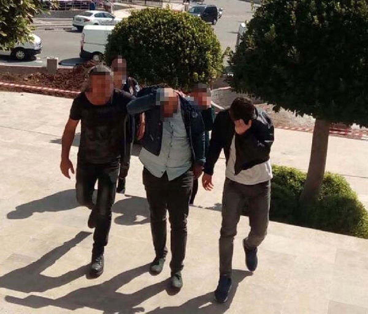Marmaris\'te Otomobildeki Uyuşturucuya 3 Gözaltı