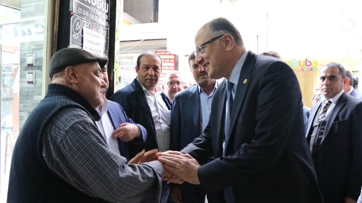 Milletvekili Koçer\'den Gaziler Caddesi Esnafına Ziyaret