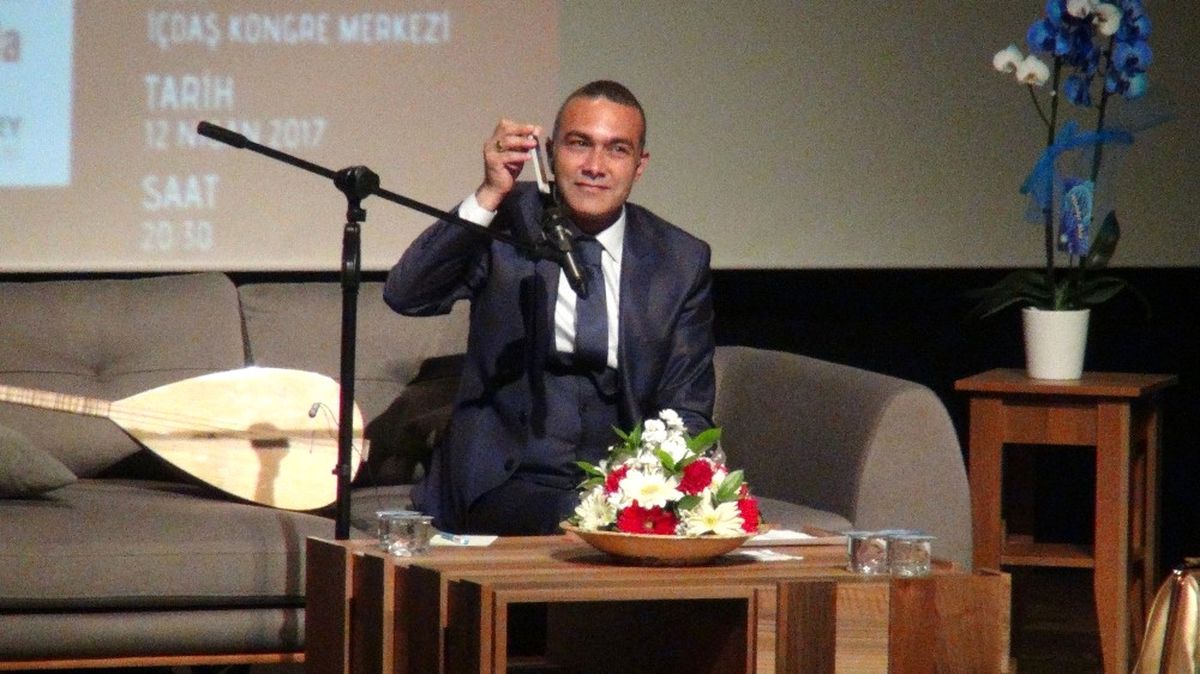 Mümin Sarıkaya Çanakkale\'de Sevenleriyle Buluştu