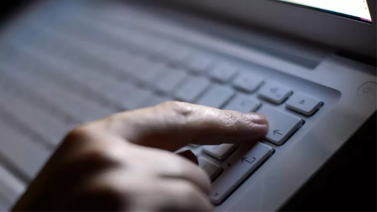 Pakistan: \'Çocuk Pornosu\' Şüphelisi Gözaltında