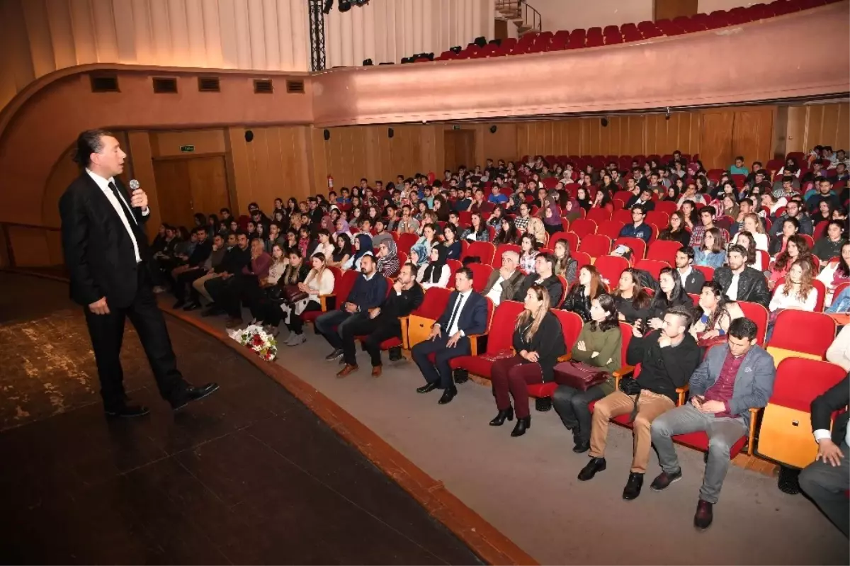 Adana\'da Lys Öncesi Doğru Tercih Semineri