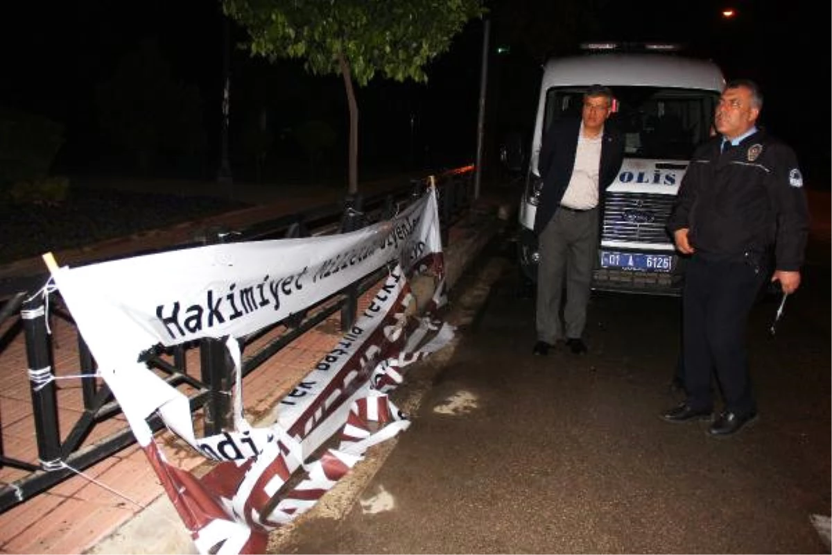 Adana\'da Referandum Pankartlarına Saldırı