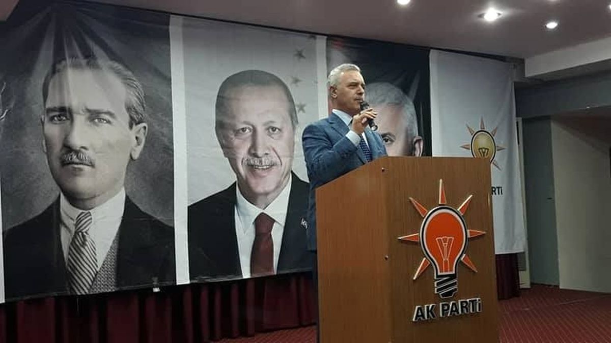 AK Parti Genel Başkan Yardımcısı Mustafa Ataş Beyoğlu\'nda