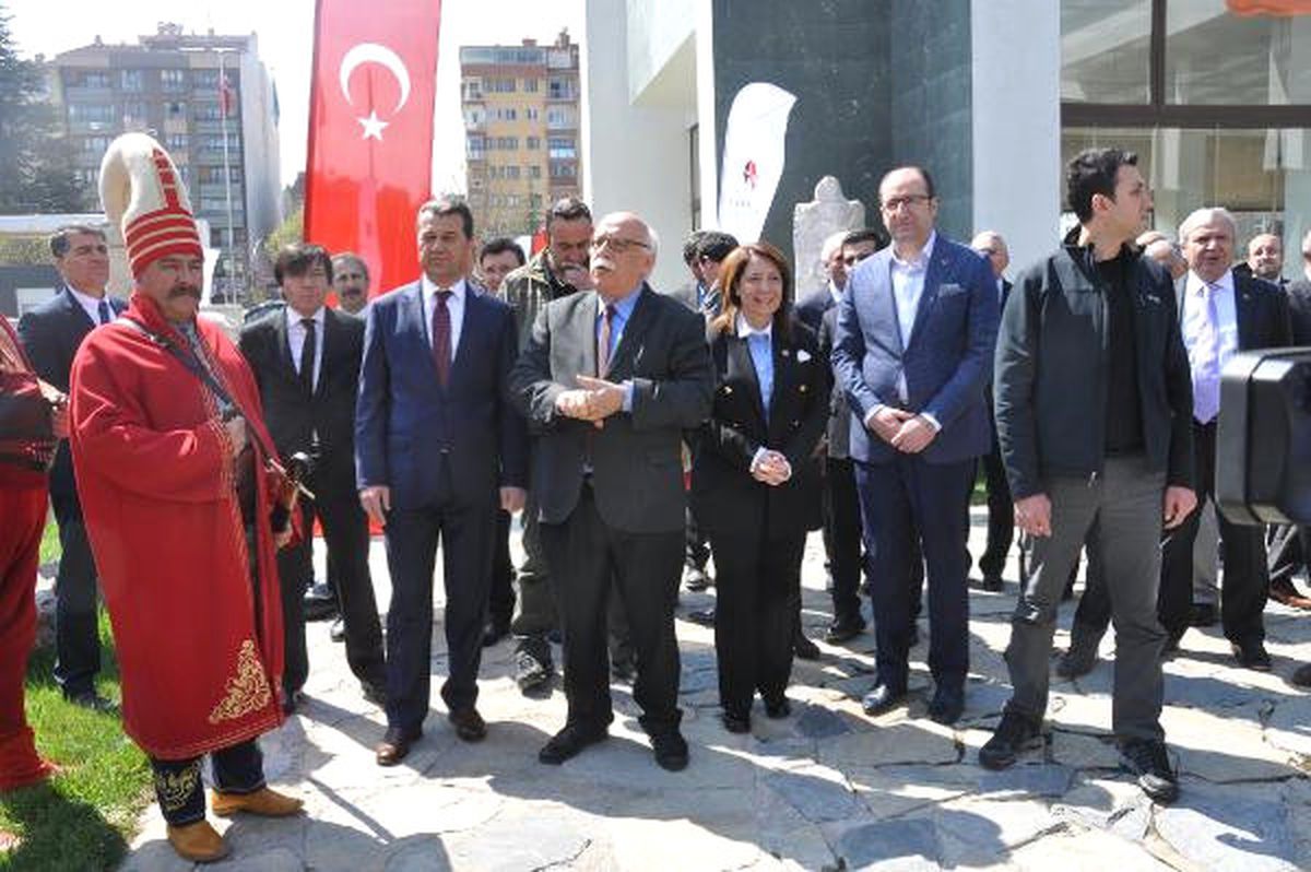 Bakan Avcı, \'Piyano Dahisi\' Mert\'i Kutladı (2)