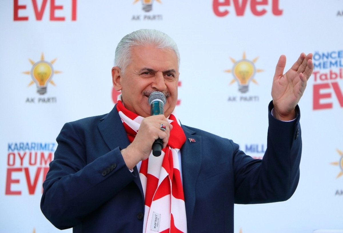Başbakan Yıldırım: "Ne Yaparsanız Yapın Bu Aziz Millet Bu Bayrağı İndirmez, Bu Ezanı Dindirmez"