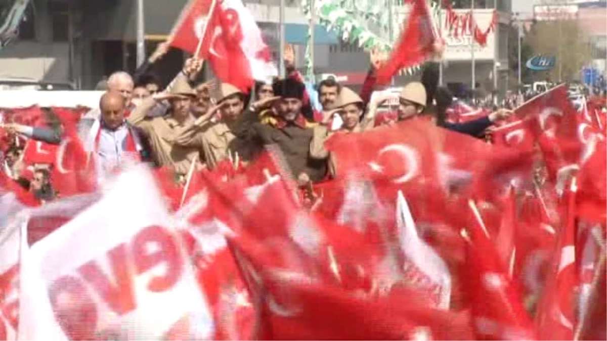 Başbakan Yıldırım: "Yolları Böleriz, Türkiye\'yi Böldürtmeyiz"