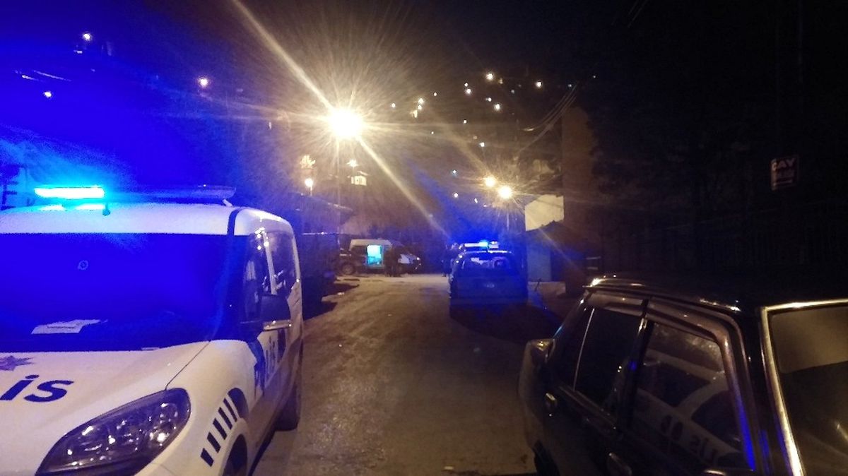 Başkent\'te Uyuşturucu Tacirlerinden Polise Silahlı Saldırı