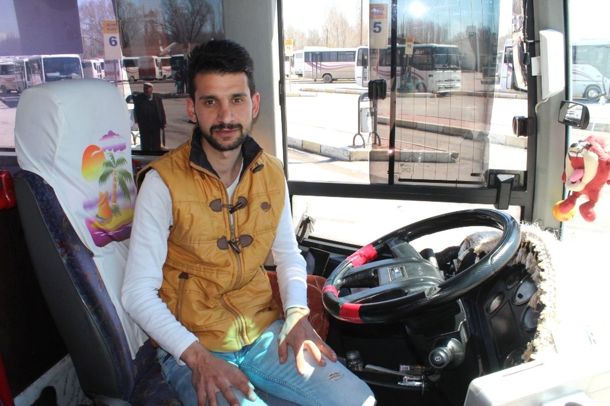 Kalp Krizi Geçiren Yolcuyu Halk Otobüsüyle Hastaneye Yetiştirdi