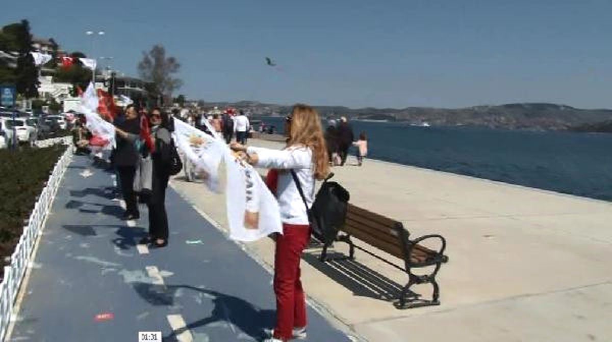 Boğazda "Hayır " Zinciri