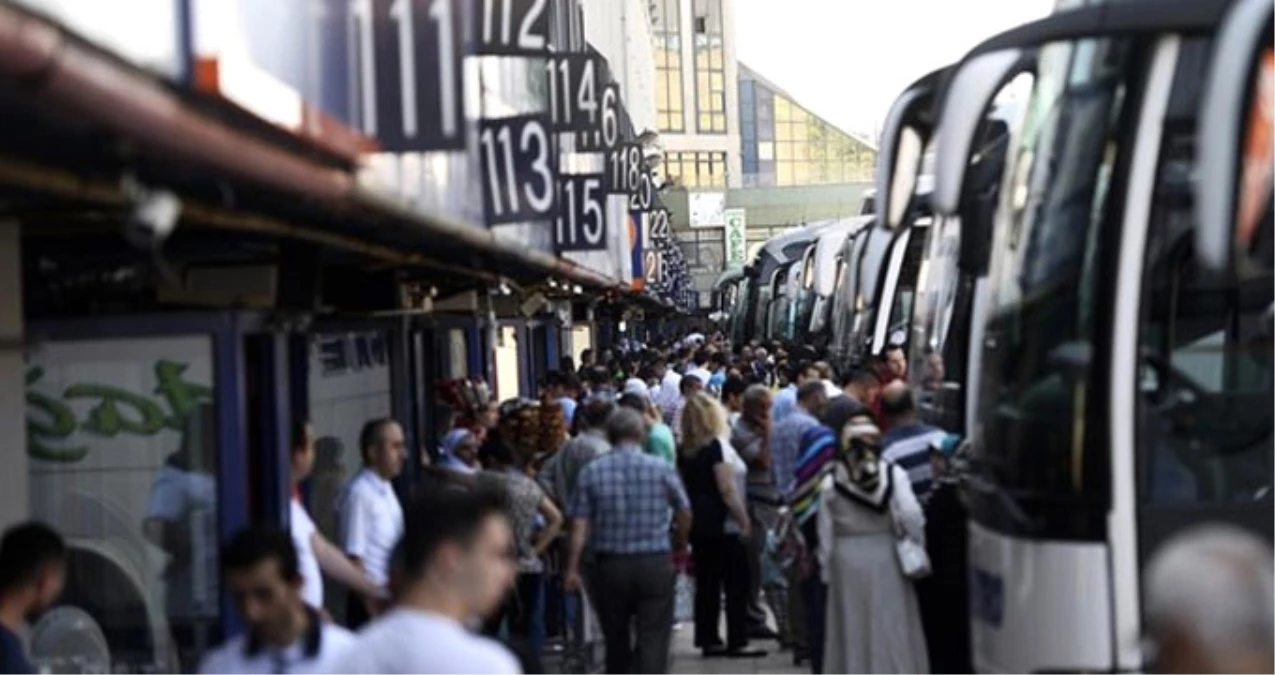 Büyük İstanbul Otogarı\'nda Referandum Yoğunluğu