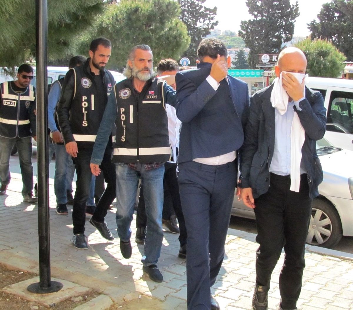 Çeşme\'de 5 Fetö\'cü Daha Tutuklandı