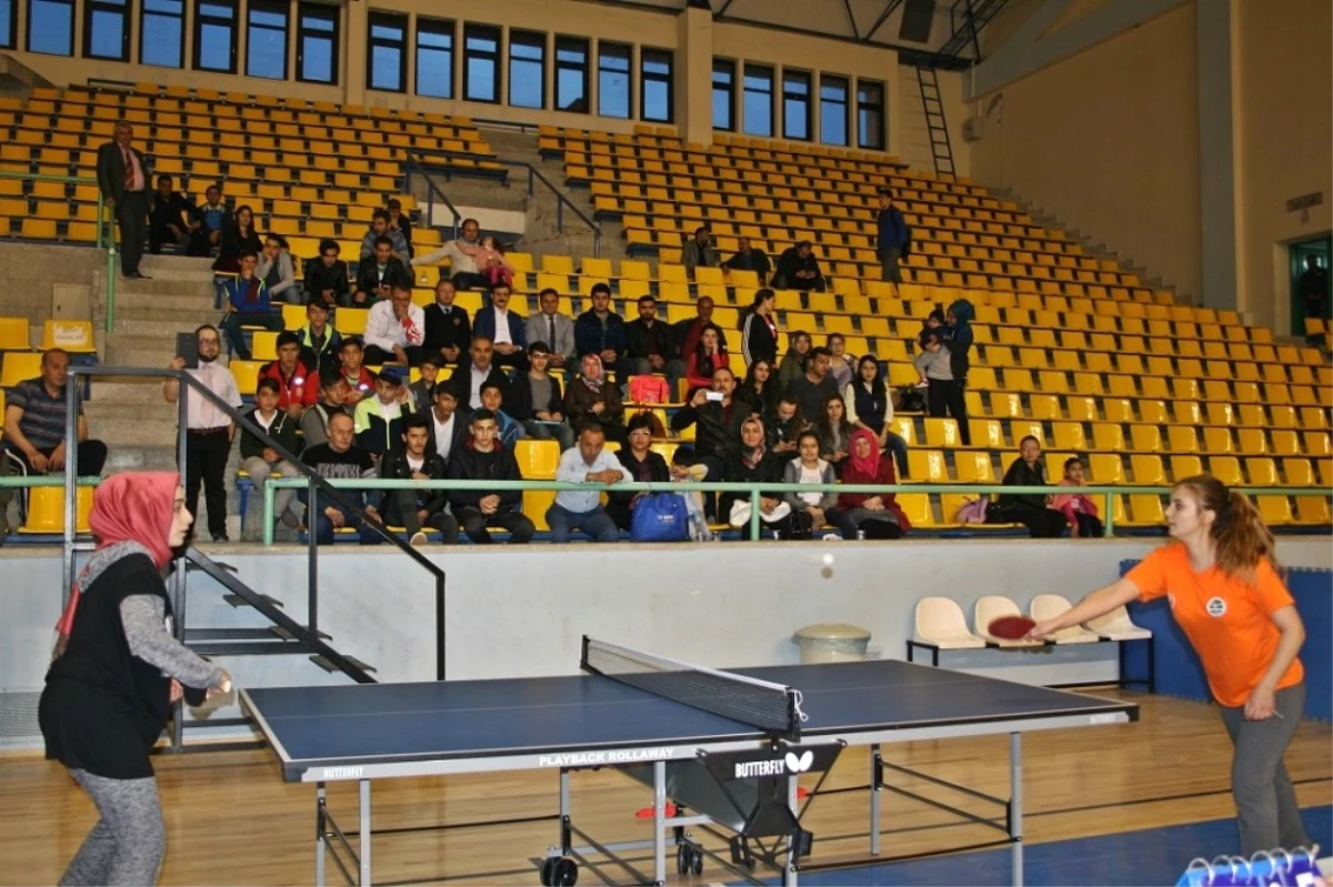 Çubuk\'ta Masa Tenisi Turnuvası