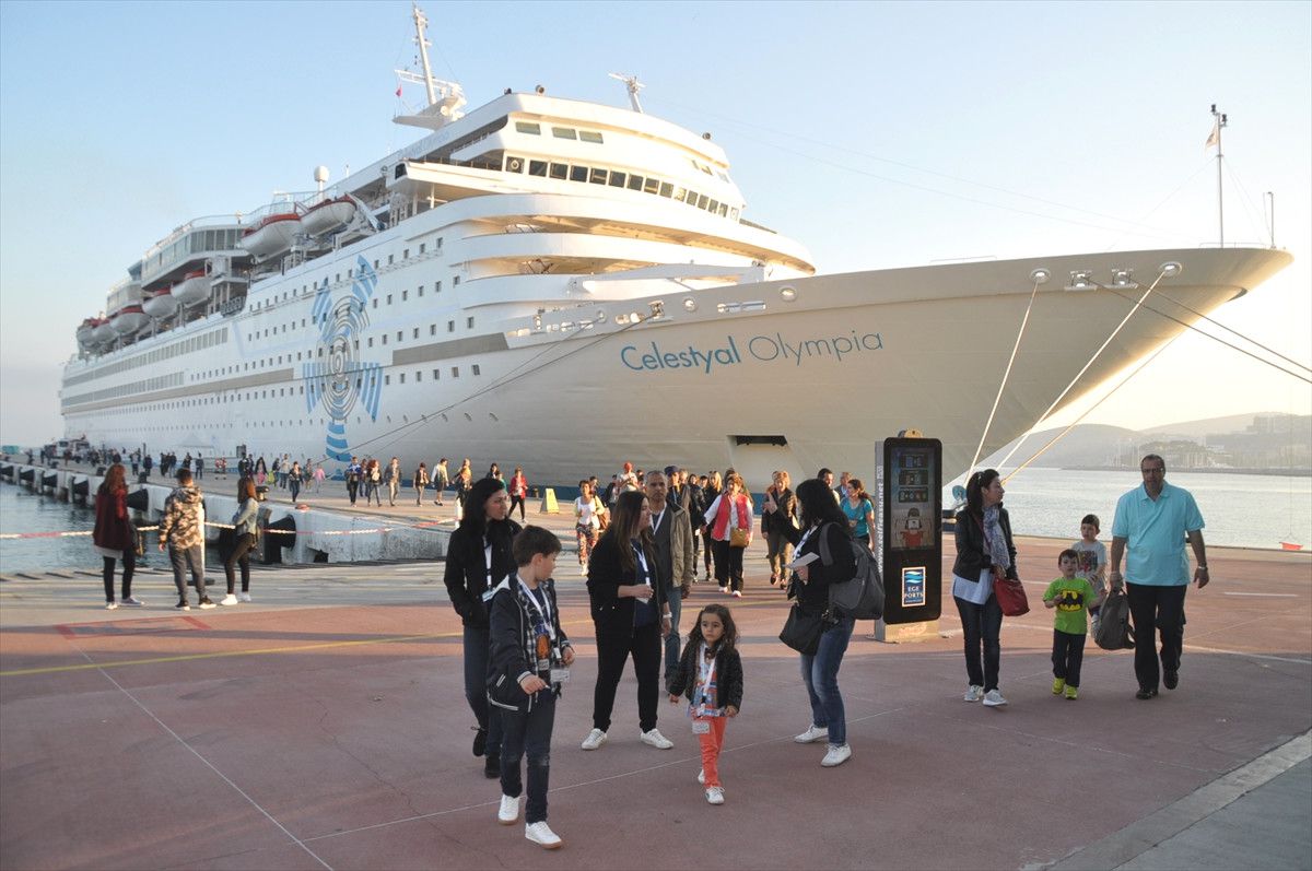 Kuşadası\'nda Kruvaziyer Turizmi