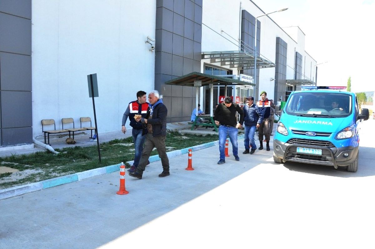 Lahit Tarlasında 10 Defineci Suç Üstü Yakalandı