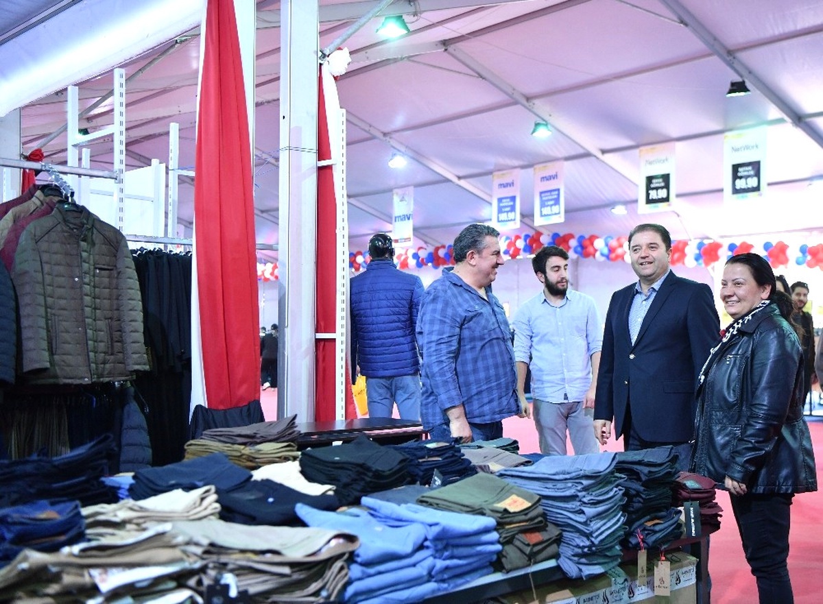 Maltepe\'de Ünlü Markalara Ait Ürünler Uygun Fiyata Alıcılarını Bekliyor