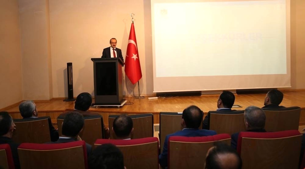Muş\'ta Rekabetçi Sektörler Toplantısı