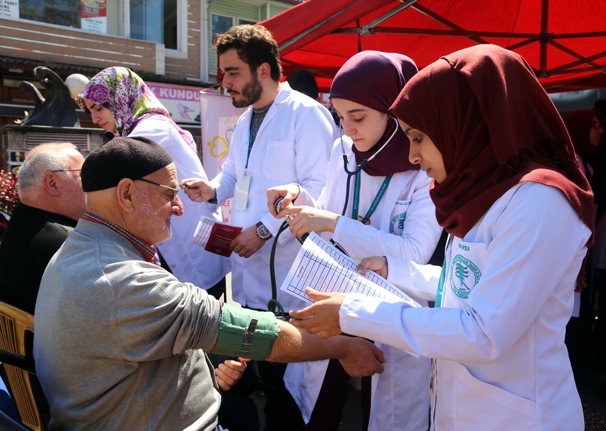 Rize\'de Ücretsiz Sağlık Taraması Yapıldı