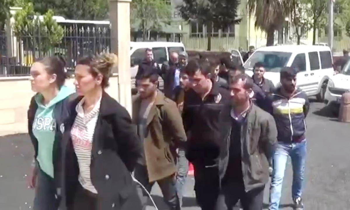Şanlıurfa\'da Pkk/kck Operasyonu: 13 Gözaltı