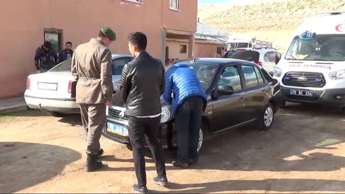 Şehit Uzman Çavuş Döver\'in Babaevinde Hüzün Var