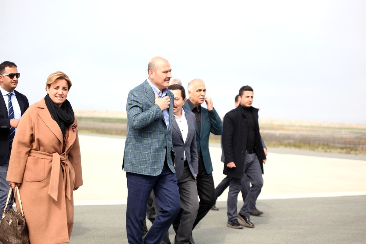 Sis Nedeniyle Trabzon\'a İnemeyen İçişleri Bakanı Soylu\'nun Uçağı Giresun-Ordu Havalimanı\'na İniş...
