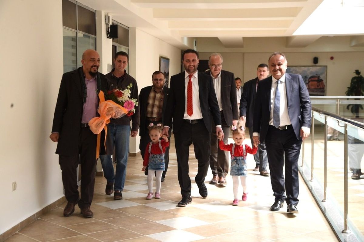 Sultan Kent Sakinlerinden Başkan Babaş\'a Teşekkür Ziyareti