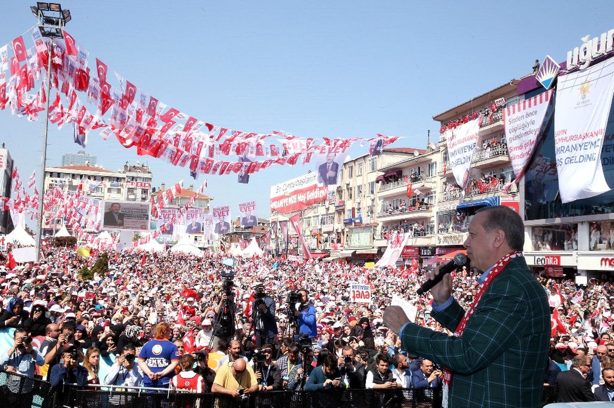 Yarın Akşam Batı ve Teröristler Çıldırsın, Kudursun"
