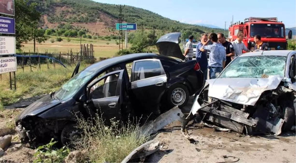 Yollar Kan Gölüne Döndü