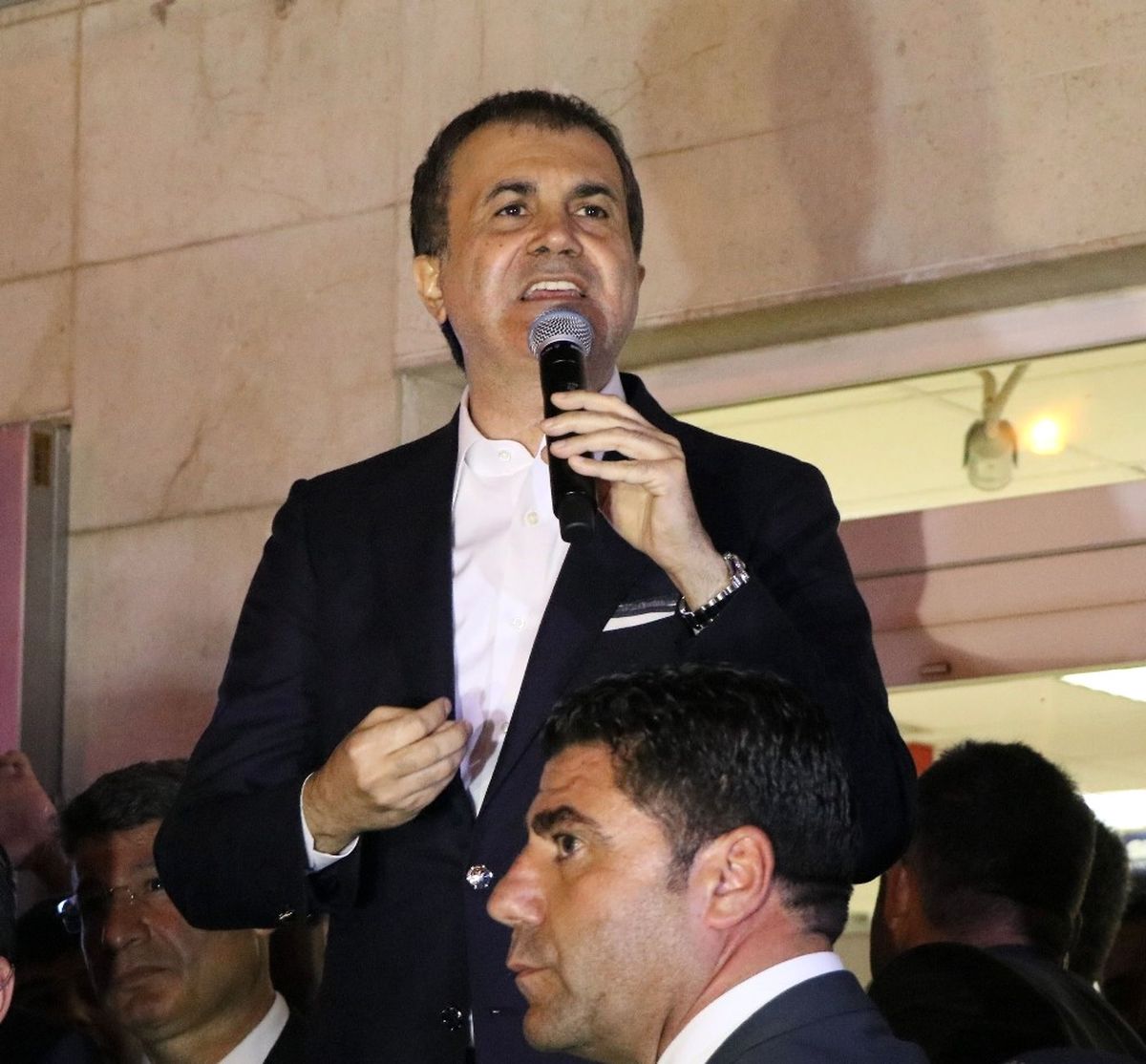 AB Bakanı Çelik: "Bazılarının Yalan Üzerine Kurduğu Kampanyalar \'Evet\' ile Çöktü"