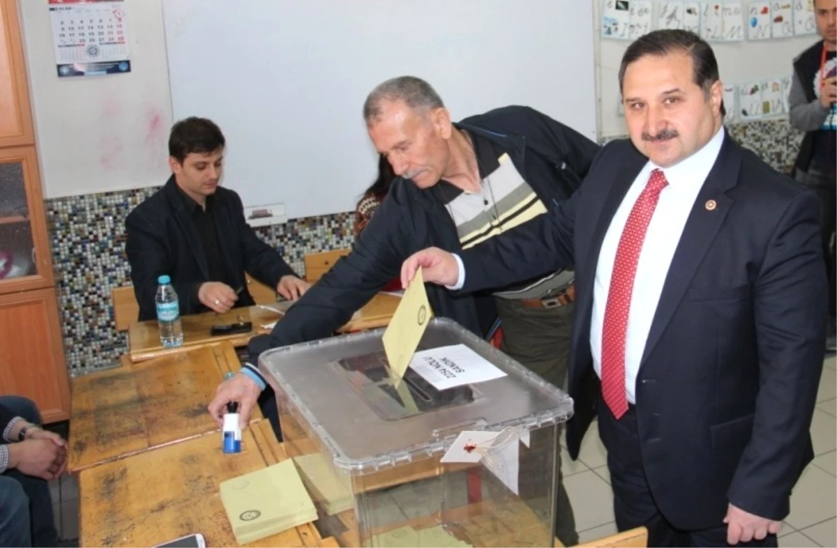 AK Parti Konya Milletvekilleri Halk Oylamasında Oylarını Kullandı