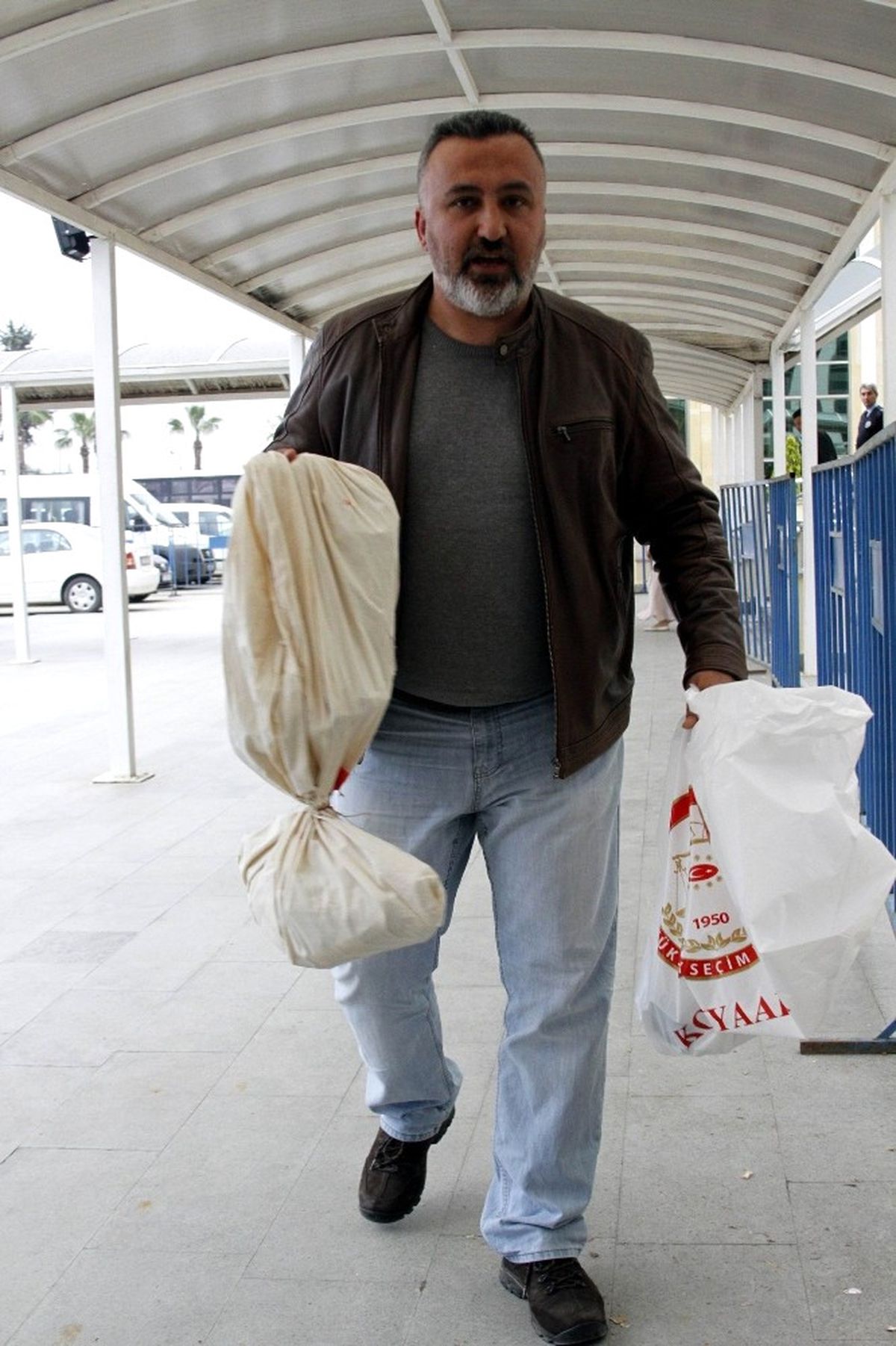 Antalya\'da Oy Pusulaları Adliyeye Gelmeye Başladı