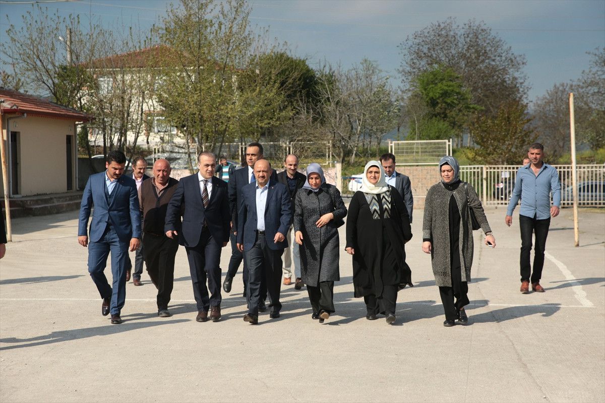Bakan Işık Oyunu Kocaeli\'de Kullandı