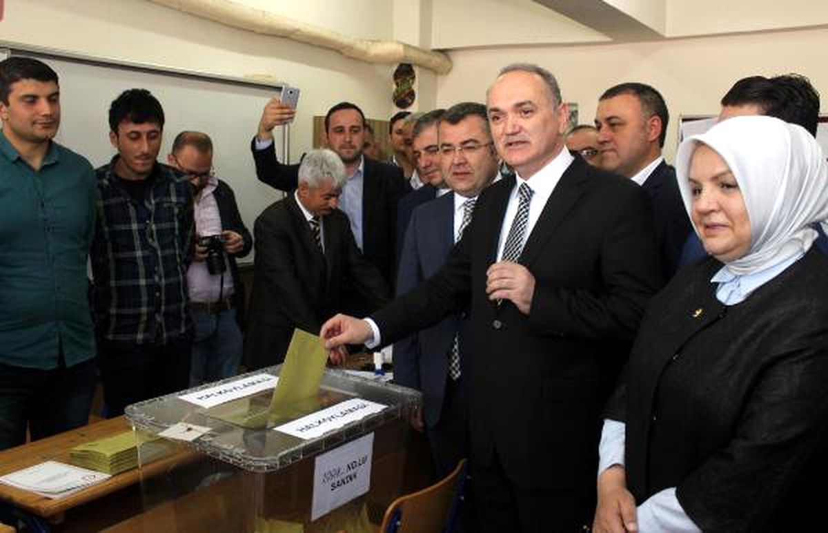 Bakan Özlü, Düzce\'de Oyunu Kullandı