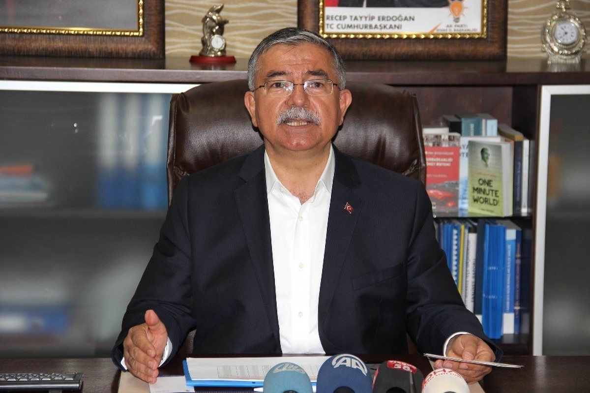 Bakan Yılmaz: "Millet Anayasa Değişikliğinin Kendi Menfaatine Olacağına İnandı"