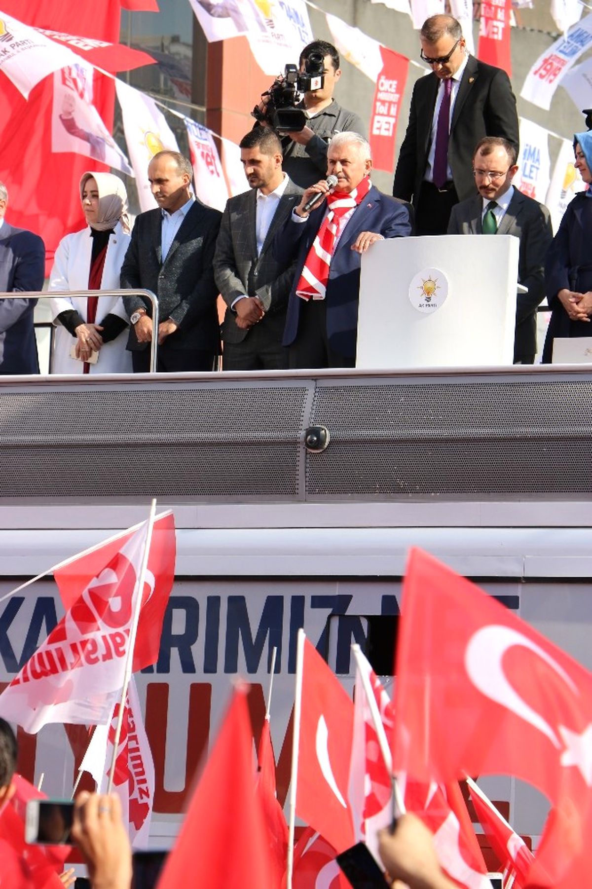 Başbakan Binali Yıldırım Son Mitingini Arnavutköy\'de Düzenledi
