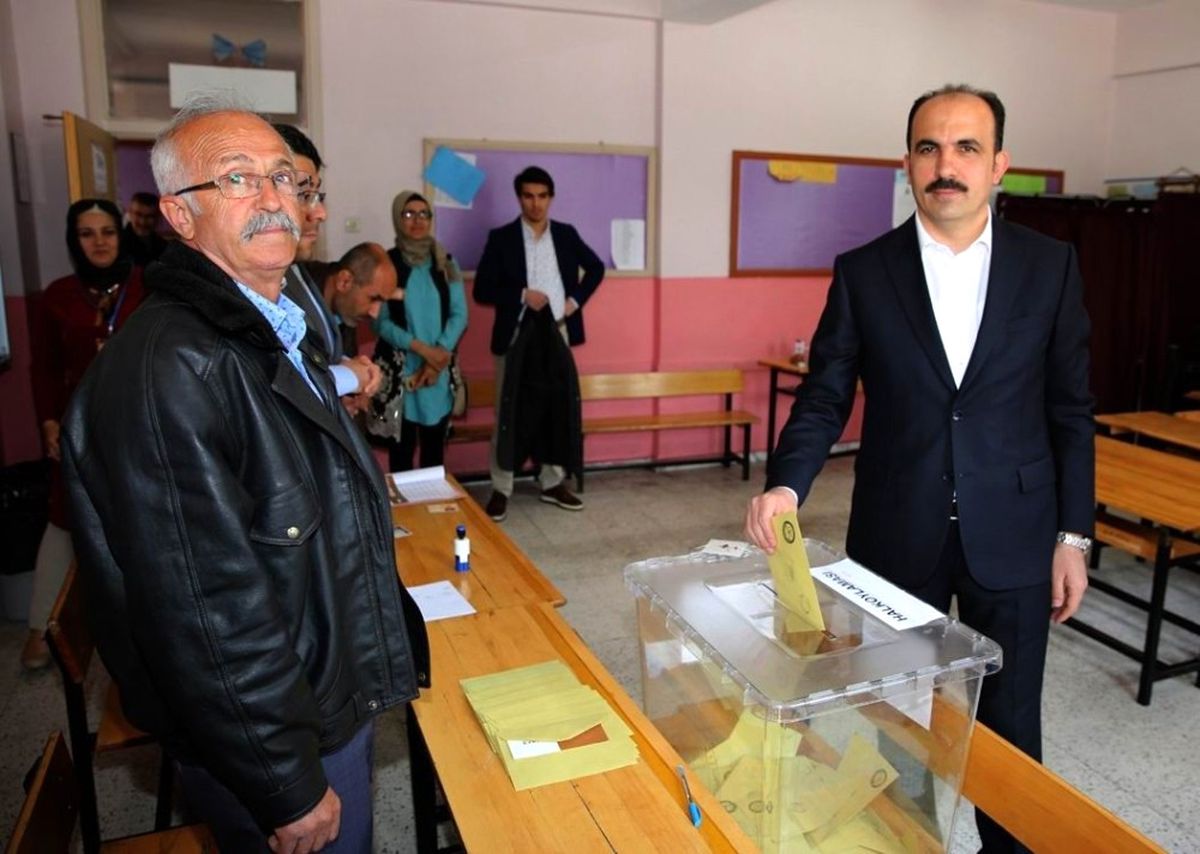 Başkan Altay, Oyunu Kullandı