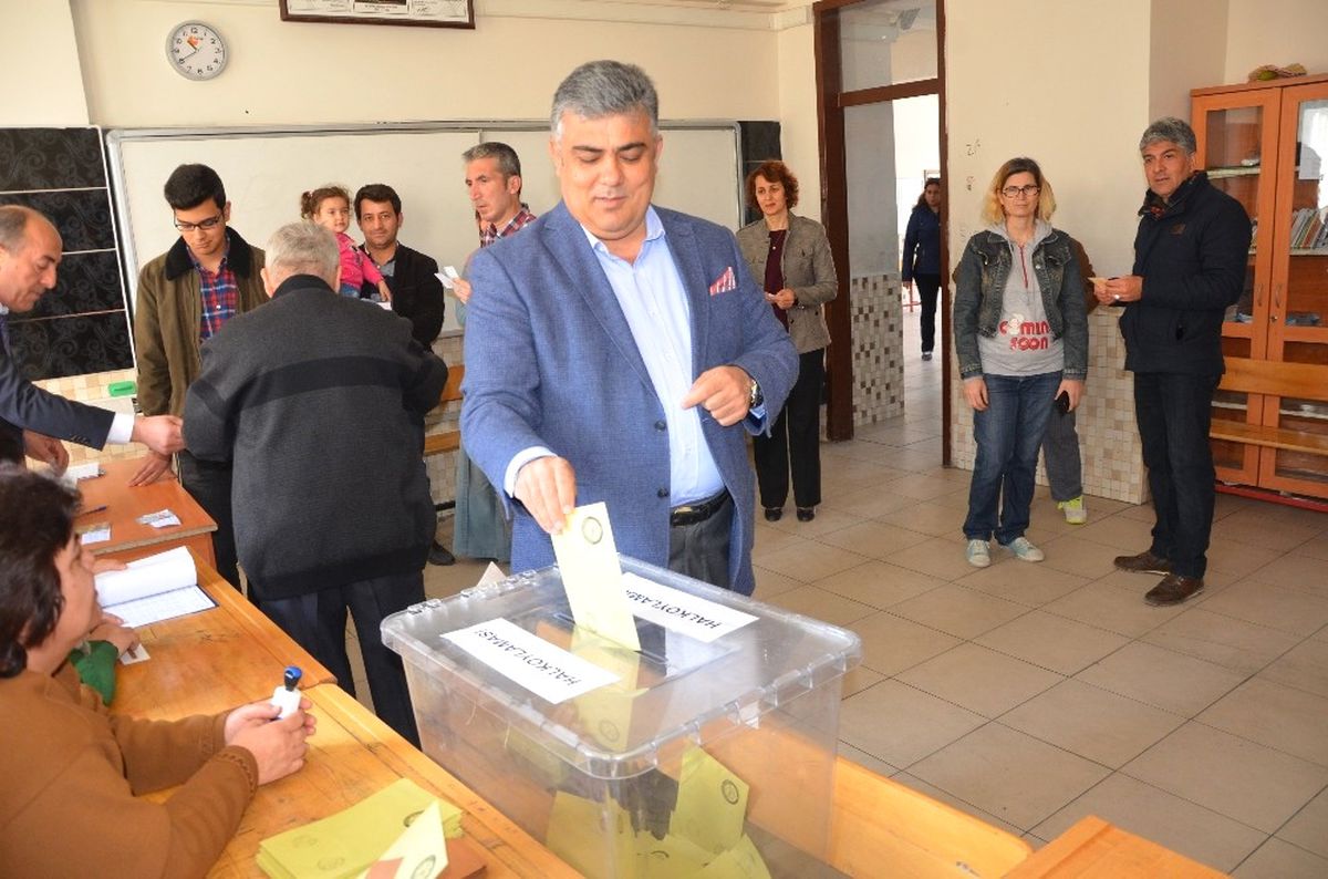 Başkan Özgüven Oyunu Kullandı