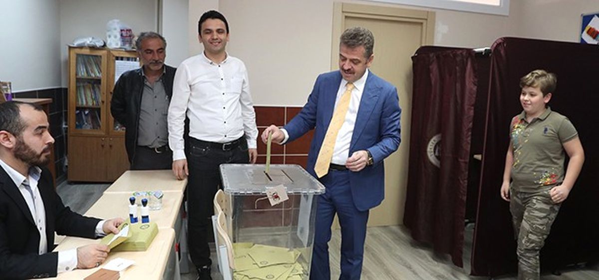 Başkan Usta ve Ailesi Oyunu Gazikent İlkokulu\'nda Kullandı