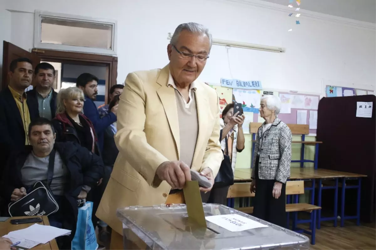 Oyunu Antalya\'da Kullanan Baykal: Türk Milleti Tarihi Bir Karar Veriyor