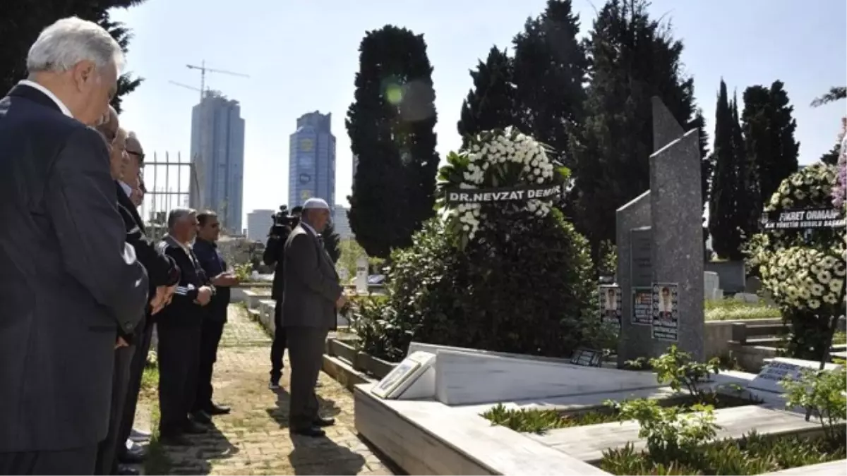 Beşiktaş\'ta \'Baba Hakkı\' Anıldı